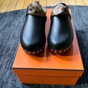 HERMES Women Black Leather Carlotta Clog -Kelly Silver Buckle-NWT-size 39